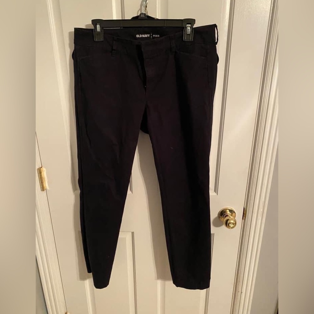 Old navy pixie Chinos